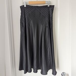 Black 100 % Silk Charmeuse Midi Skirt Size 10